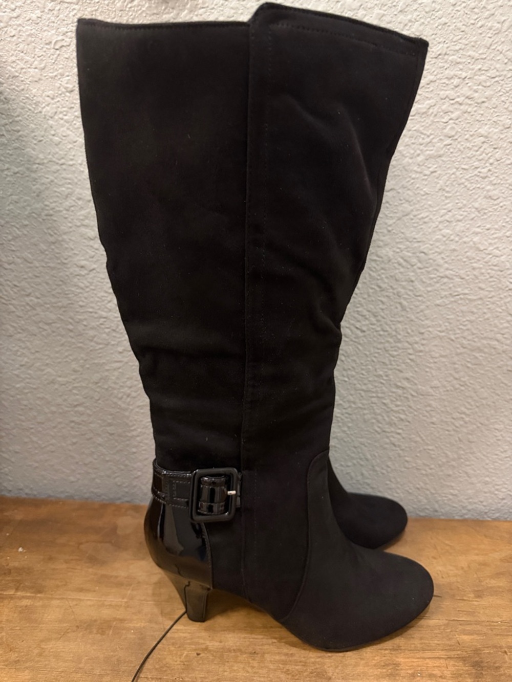 East 5th Women's Black Knee-High Suede Dress Boots size 9